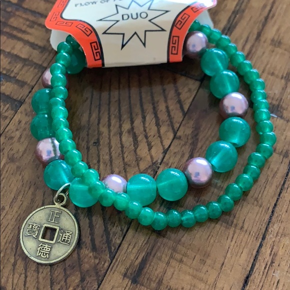 3/$10 NWT feng shui energy green bracelet - Picture 2 of 3